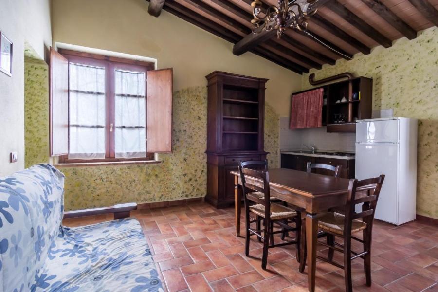 Agriturismo Borgo Campetroso Суверето Номер фото